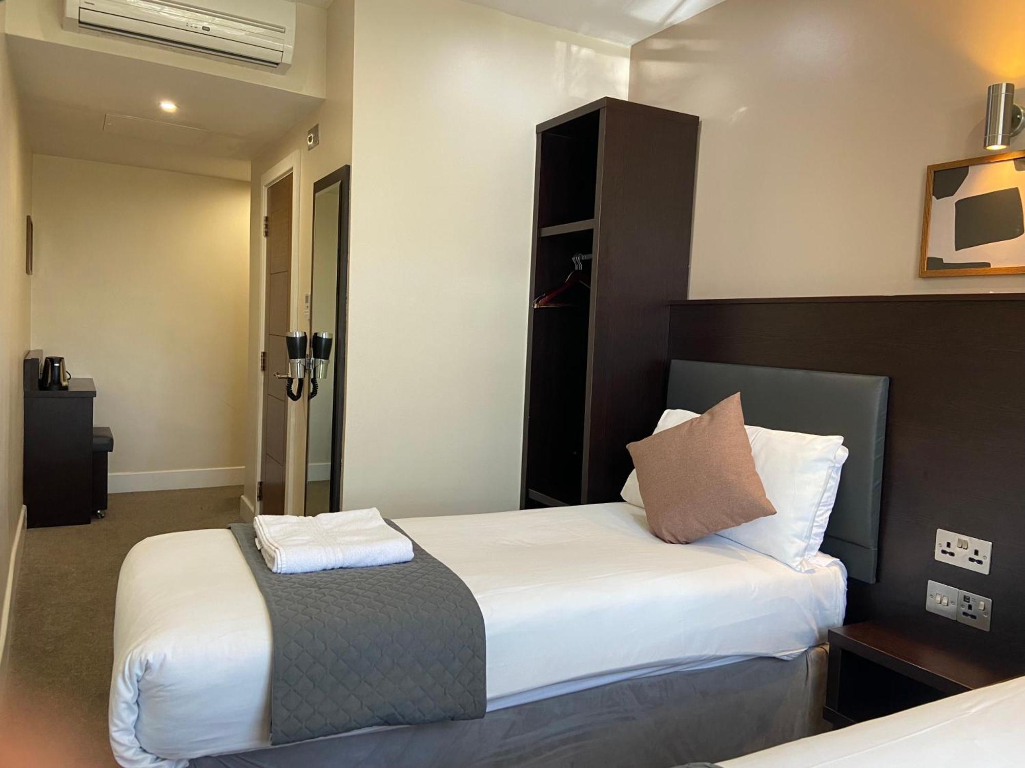 Trebovir Hotel Лондон Екстер'єр фото